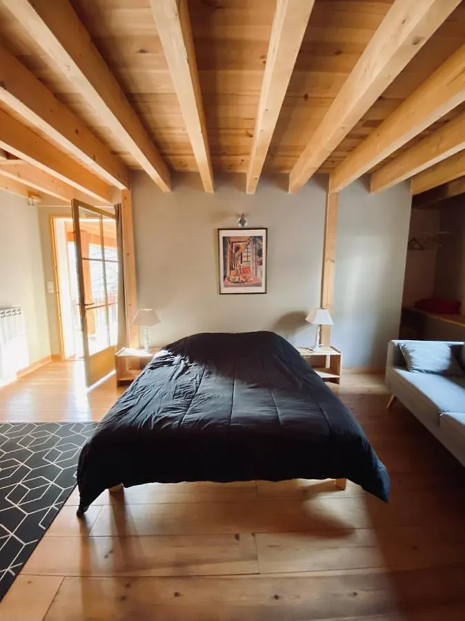 Gite Le Tilleul Avajan B&B